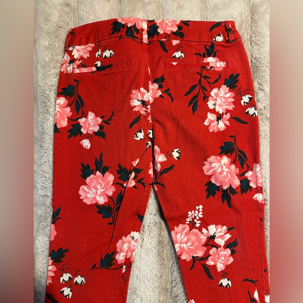 Old Navy Pixie Cut Mid Rise Pant - Picture 2 of 3